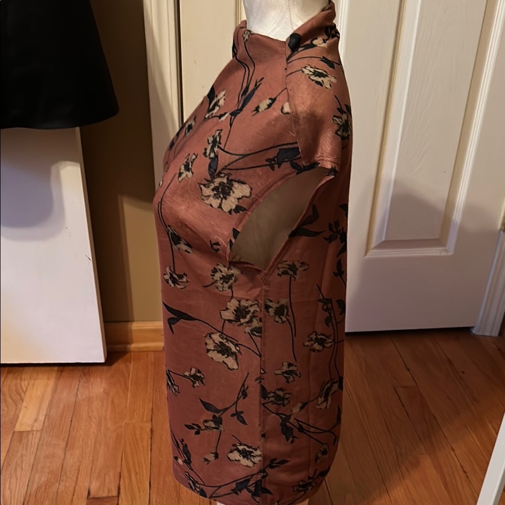 Fitted Orange Blouse with Bird Print - Picture 2 of 6